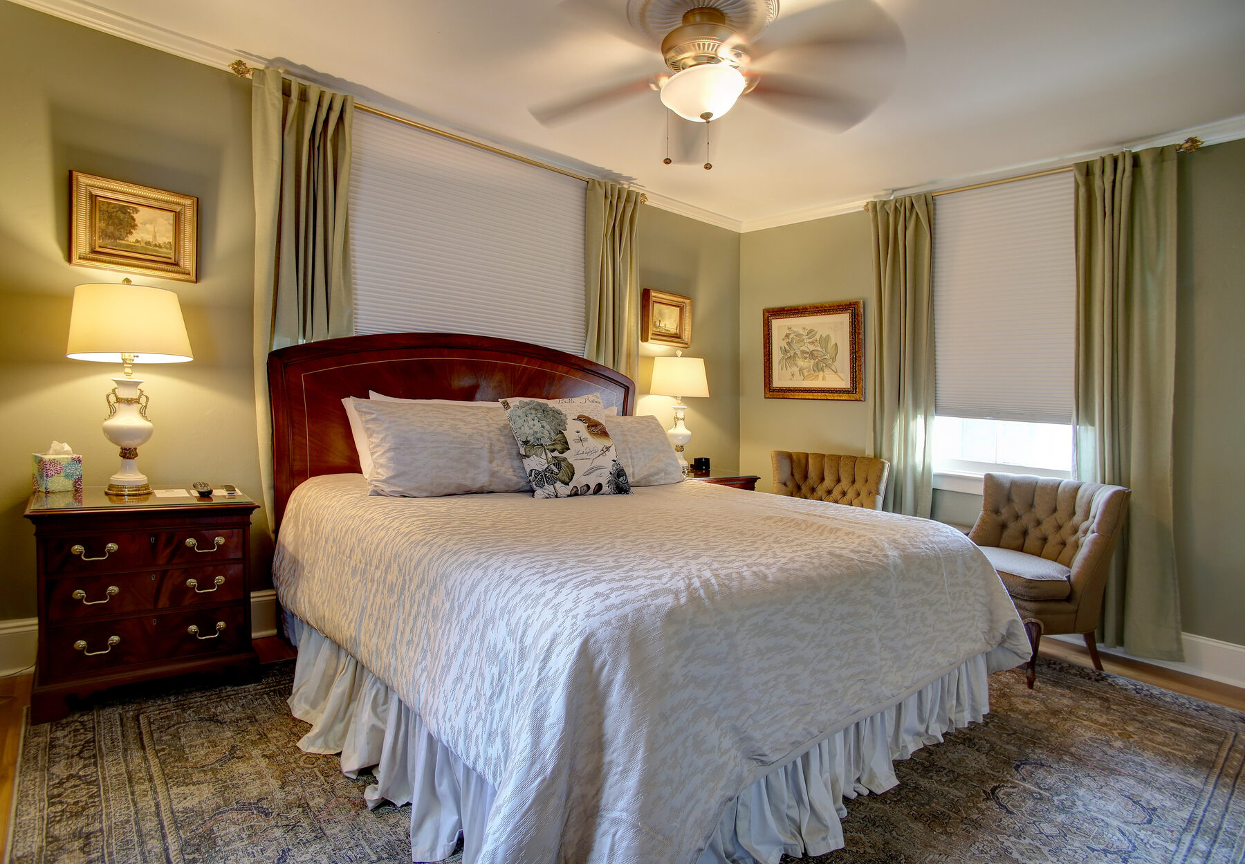 Garden Cottage Suite guest room